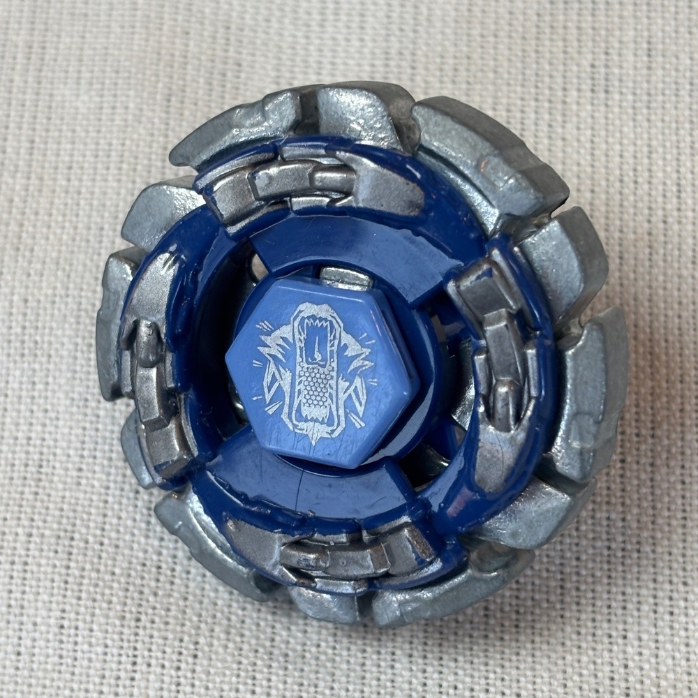 Takara Tomy Beyblade Metal Fusion Rock Leone BB-30 Blue Silver Battle Top